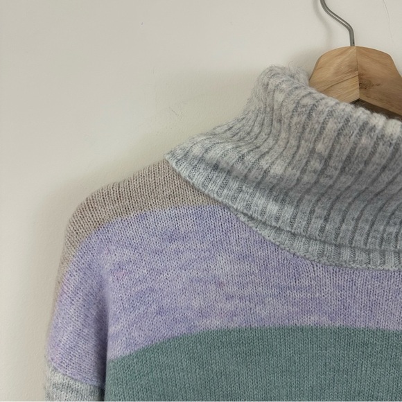 Gap | Pastel Colorblock Turtleneck Pullover Sweater Size Small - Picture 3 of 7